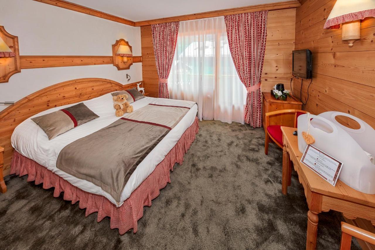 Chalet-Hôtel Neige et Roc, The Originals Relais  Samoëns Buitenkant foto