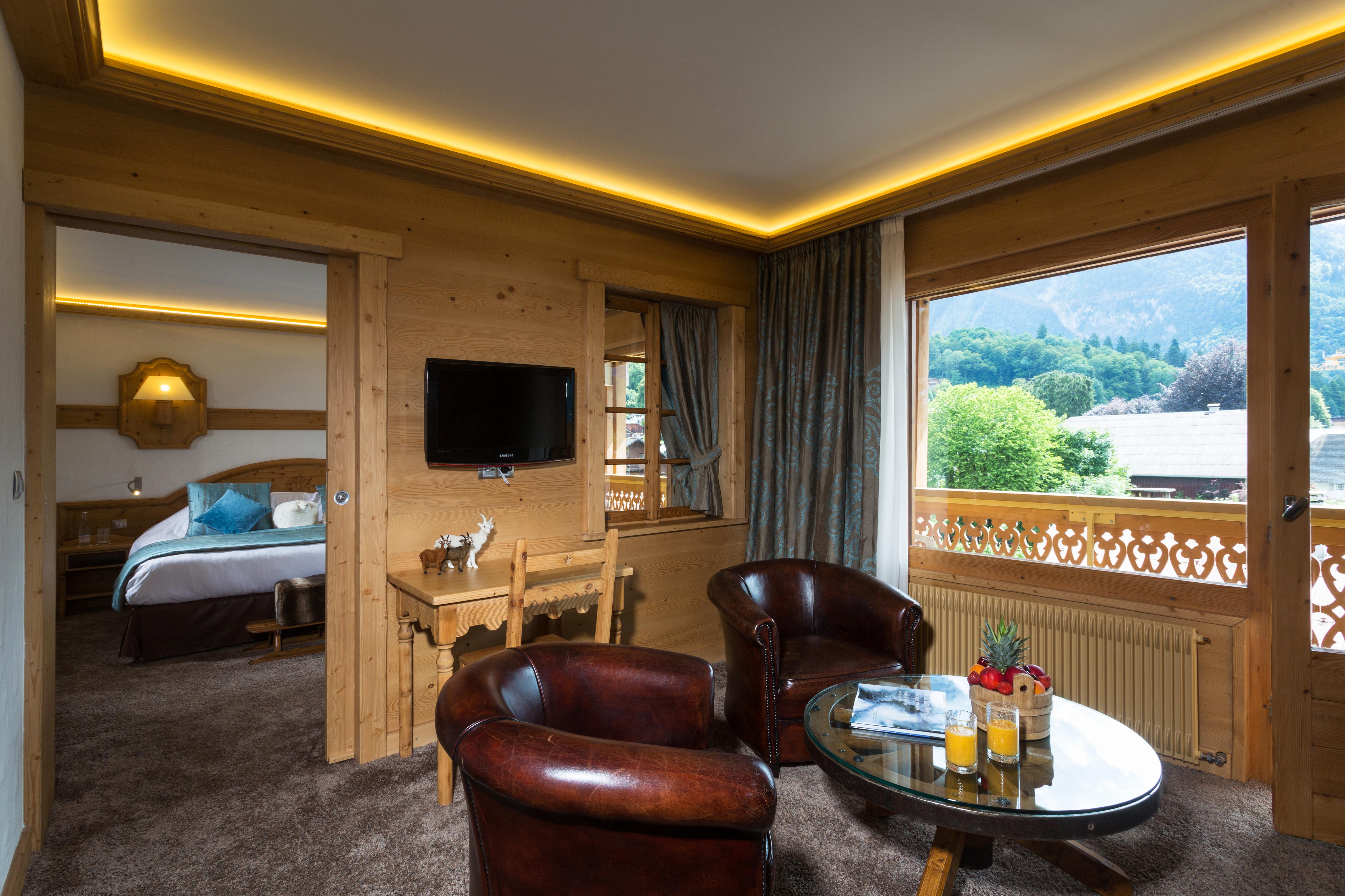 Chalet-Hôtel Neige et Roc, The Originals Relais  Samoëns Buitenkant foto