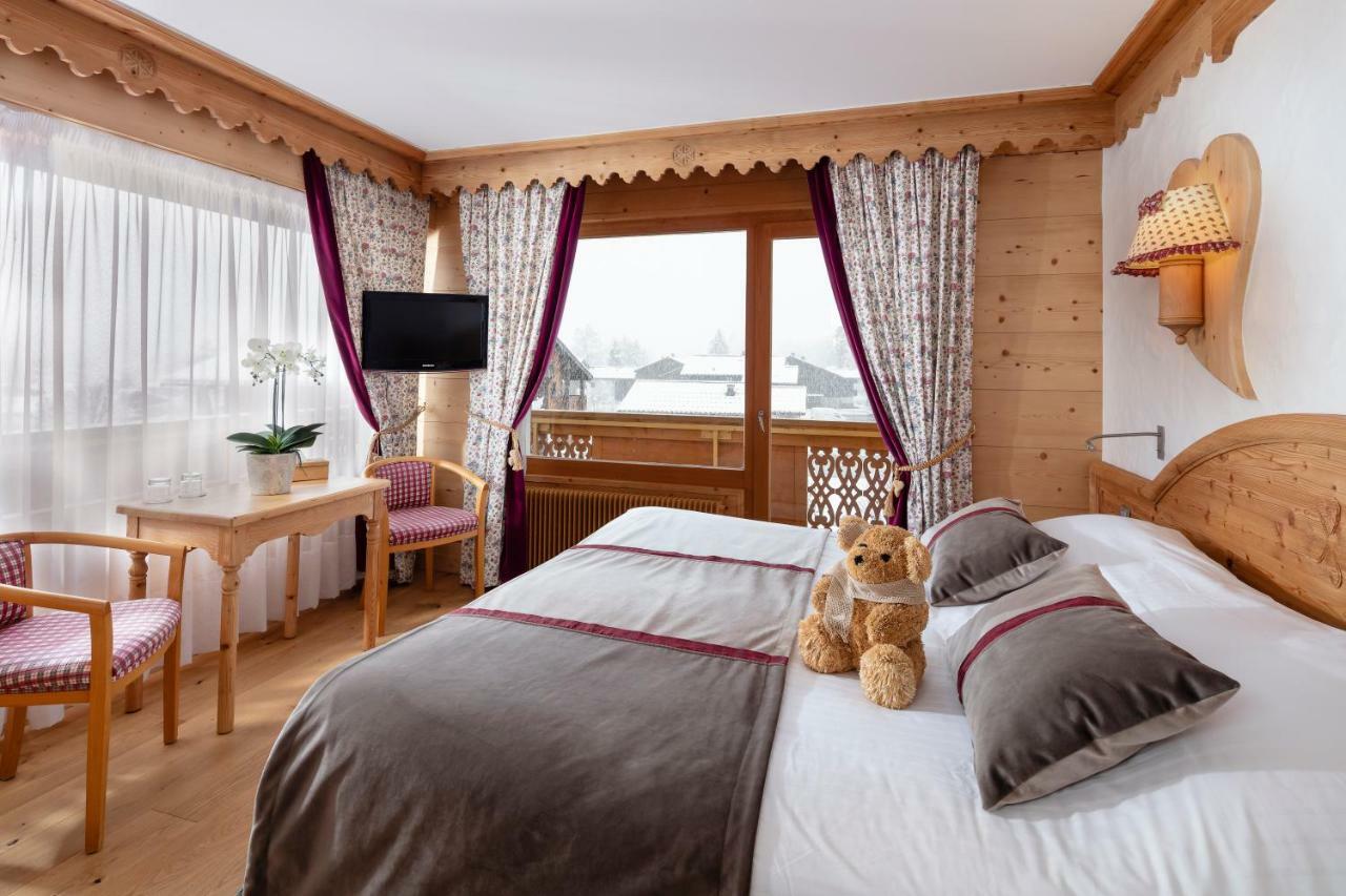 Chalet-Hôtel Neige et Roc, The Originals Relais  Samoëns Buitenkant foto