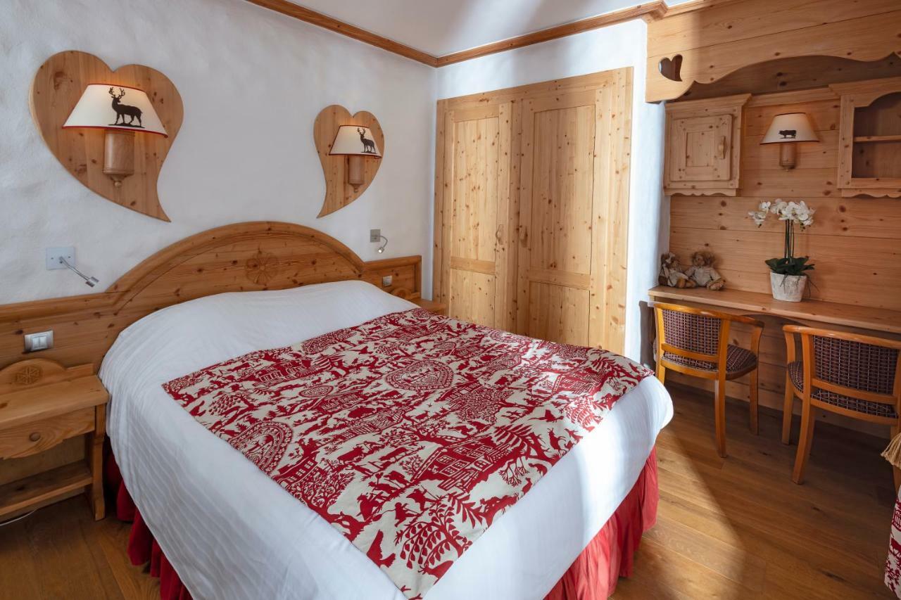 Chalet-Hôtel Neige et Roc, The Originals Relais  Samoëns Buitenkant foto